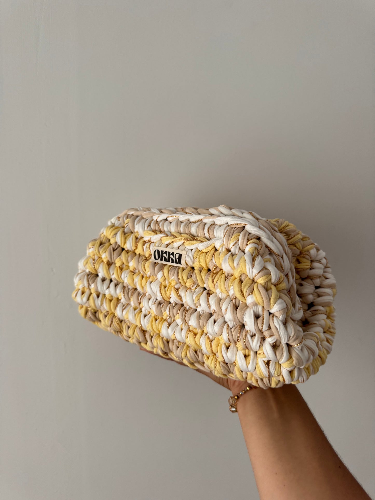 Clutch with glitter